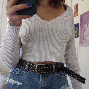 Brandy Melville white long sleeve cropped sweater